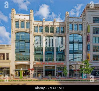 United Way of Greater Cleveland occupe maintenant le bâtiment Lindner, appelé bâtiment Mandel. Construit en 1915 en tant que grand magasin. Banque D'Images