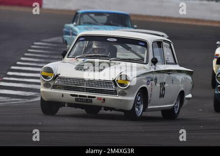 Peter Reynolds, Daniel Quintero, Ford Lotus Cortina, Adrian flux Trophée pour Transatlantic Pre ’66 Touring Cars, principalement V8 Americana contre le Royaume-Uni r Banque D'Images