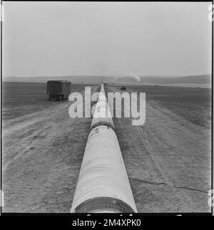 ***26 AVRIL 1971, PHOTO DE DOSSIER*** Construction d'un pipeline de transit longue distance depuis l'URSS. Ce mois-ci, n.p. Plynostav Rossice a commencé un autre par Banque D'Images