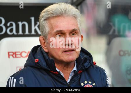 Jupp Heynckes survit à la chirurgie cardiaque ACHIVFOTO; Jupp HEYNCKES (coach FC Bayern Munich), image unique, couper un motif, portrait, portrait, portrait. Football 1.Bundesliga, 17th match day, matchday17, VFB Stuttgart-FC Bayern Munich 0-1, on 16 décembre 2017 à Stuttgart/Allemagne. STADE MERCEDES-BENZ. Banque D'Images