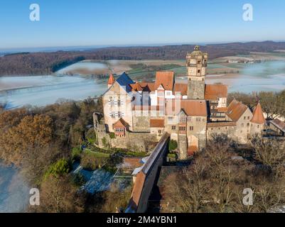 Vue aérienne, ville historique de Ronneburg, municipalité de Ronneburg, main-Kinzig-Kreis. Wetterau, Hesse, Allemagne Banque D'Images