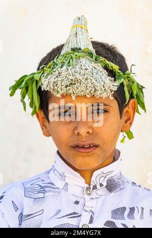 Jeunes garçons de la tribu des hommes de fleurs de Qahtani montagnes ASiR, Royaume d'Arabie Saoudite Banque D'Images