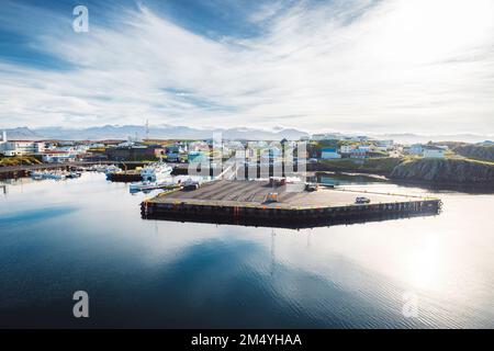 Stykkisholmur, petite ville de pêche avec port dans l'ouest de l'Islande Banque D'Images