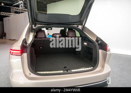 Shanghai, Chine – 12192022 : intérieur du nouveau coupé SUV Nio EC7 vu lors d'un aperçu à Shanghai avant son dévoilement au Nio Day 2022. Banque D'Images