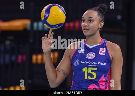 Florence, Italie. 22nd décembre 2022. Haleigh Washington (Savino Del Bene Scandicci) pendant Savino Del Bene Scandicci vs Galatasaray HDI Sigorta Istanbul, Volleyball Championnat de femmes de la coupe CEV à Florence, Italie, 22 décembre 2022 Credit: Independent photo Agency/Alay Live News Banque D'Images