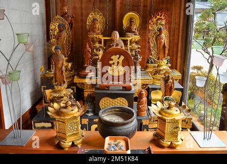 Objets bouddhistes au temple de Daisho-in, île Miyajima, Itsukushima, préfecture d'Hiroshima, Japon. Banque D'Images