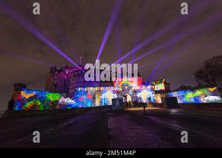 Château de lumière d'Édimbourg. Lumière fantastique et affichage laser. Banque D'Images