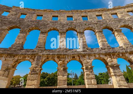 Amphithéâtre Pula, Colisée de Pula, amphithéâtre romain bien conservé situé dans la ville de Pula, Istrie, Croatie. Cette arène historique l'était Banque D'Images