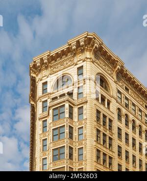 Le Rose Building de 10 étages, revêtu de terre cuite, était le plus ...