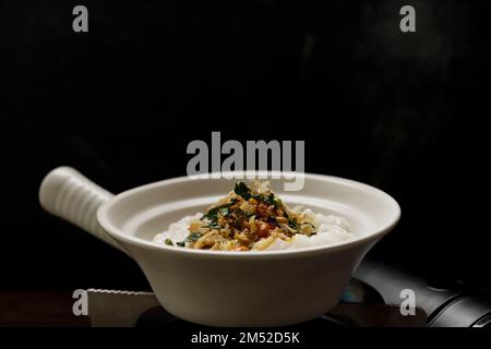 Poulet chinois Claypot porridge, petit déjeuner asiatique Banque D'Images