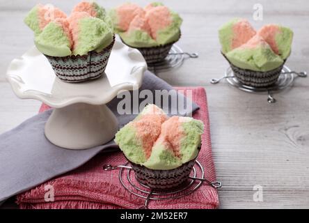 Gâteau de cuisine thaï à la vapeur ou Kanom Pui Fai, connu sous le nom de Bolu Kukus en Indonésie Banque D'Images