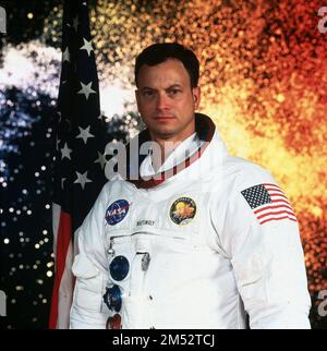 GARY SINISE dans APOLLO 13 (1995), dirigé par RON HOWARD. Crédit: UNITED INTERNATIONAL PHOTOS / Album Banque D'Images