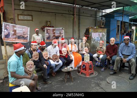 Kolkata, Inde. 25th décembre 2022. Les partisans du BJP écoutent le Premier ministre Narendra Modi Maan Ki Baat à All India radio sur 25 décembre 2022 à Kolkata. (Credit image: © Saikat Paul/eyepix via ZUMA Press Wire) Credit: ZUMA Press, Inc./Alamy Live News Banque D'Images