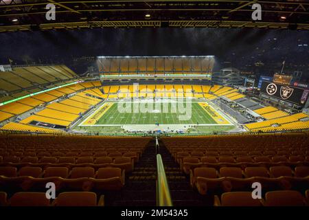 Pittsburgh, Pennsylvanie, États-Unis. 24th décembre 2022. Stade d'acrisure de 24 décembre 2022 avant les Steelers de Pittsburgh contre les Raiders de Las Vegas à Pittsburgh, PA. Jake Mysliwczyk/BMR (image de crédit : © Jake Mysliwczyk/BMR via ZUMA Press Wire) Banque D'Images