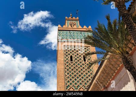 Minaret de la Mosquée Koutoubia du 12th siècle, site classé au patrimoine mondial de l'UNESCO, Marrakech, Maroc Banque D'Images