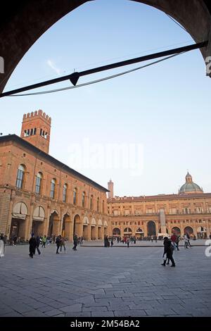 Palazzo del Podesta sur la Piazza Maggiore, Bologne, Émilie-Romagne, Italie Banque D'Images