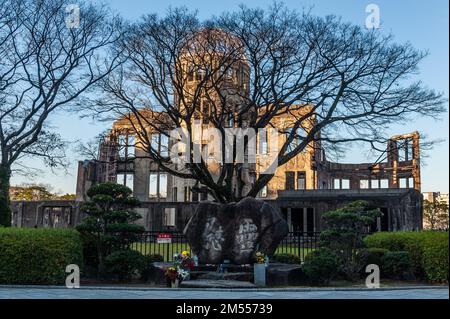 Hiroshima, Japon - 1 janvier 2020. Gros plan du mémorial de la paix d'Hiroshima, ou dôme atomique, le jour du nouvel an. Banque D'Images