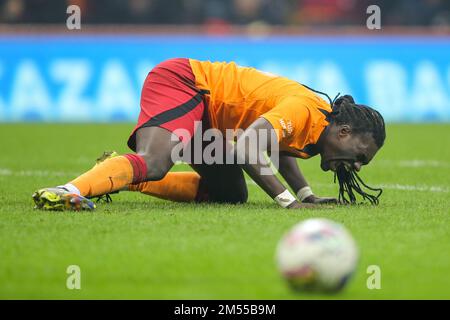 ISTANBUL, TURQUIE - DÉCEMBRE 25: Bafetimbi Gomis de Galatasaray réagit lors du match Super LIG entre Galatasaray et Istbusspor COMME à la NEF Stadyumu sur 25 décembre 2022 à Istanbul, Turquie (photo d'Orange Pictures) Banque D'Images