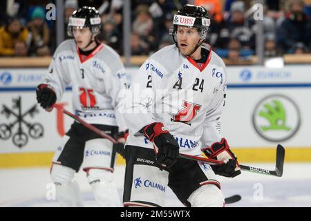 26.12.2022, Davos, Eisstadion Davos, Sprengler Cup: HC Ambri-Piotta - Orebro HK, Jani Lajunen d'Örebro HK (Andrea Branca / SPP-JP) Banque D'Images