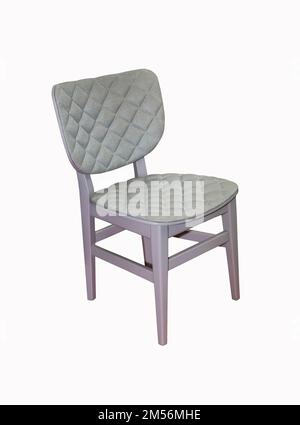 Chaise en bois gris avec rembourrage matelassé sur fond blanc. Intérieur Banque D'Images