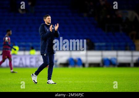 Cardiff, Royaume-Uni. 26th décembre 2022. Mark Hudson, directeur de la ville de Cardiff, à temps plein. Match de championnat EFL Skybet, Cardiff City et Queens Park Rangers au Cardiff City Stadium à Cardiff, pays de Galles, le lendemain de Noël, lundi 26th décembre 2022. Cette image ne peut être utilisée qu'à des fins éditoriales. Utilisation éditoriale uniquement, licence requise pour une utilisation commerciale. Aucune utilisation dans les Paris, les jeux ou les publications d'un seul club/ligue/joueur. photo par Lewis Mitchell/Andrew Orchard sports photographie/Alamy Live News crédit: Andrew Orchard sports photographie/Alamy Live News Banque D'Images