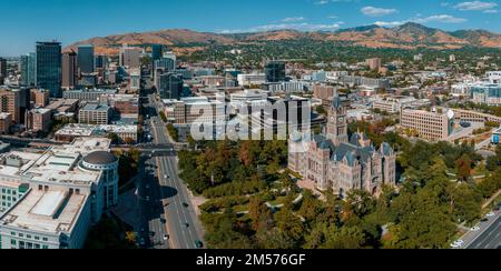 Vue panoramique aérienne sur les gratte-ciel de Salt Lake City dans l'Utah Banque D'Images