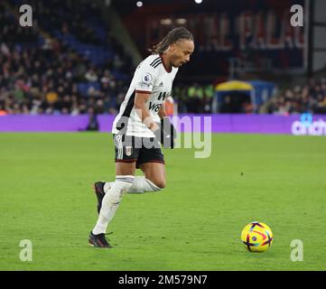 Londres ANGLETERRE - 26 décembre : Bobby Decordova-Reid de Fulham lors du match de football de la première ligue anglaise entre Crystal Palace et Fulham à Selhur Banque D'Images