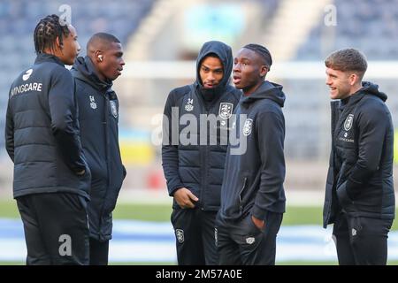 Preston, Royaume-Uni. 26th décembre 2022. Les joueurs de Huddersfield Town arrivent devant le match de championnat de Sky Bet Preston North End vs Huddersfield Town à Deepdale, Preston, Royaume-Uni, 26th décembre 2022 (photo de Gareth Evans/News Images) à Preston, Royaume-Uni, le 12/26/2022. (Photo de Gareth Evans/News Images/Sipa USA) Credit: SIPA USA/Alay Live News Banque D'Images