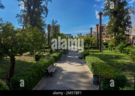 Vue extérieure du musée archéologique de Sparta situé dans la ville de Sparta, Laconia, Grèce. Il abrite des milliers de découvertes de l'ancienne Acropole o Banque D'Images