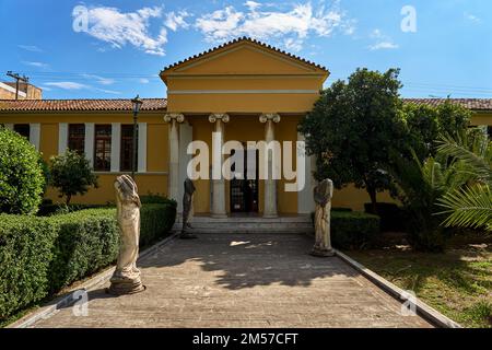 Vue extérieure du musée archéologique de Sparta situé dans la ville de Sparta, Laconia, Grèce. Il abrite des milliers de découvertes de l'ancienne Acropole o Banque D'Images
