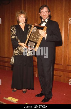 Steven Spielberg et Amy Irving Circa années 80 crédit : Ralph Dominguez/MediaPunch Banque D'Images