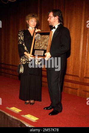 Steven Spielberg et Amy Irving Circa années 80 crédit : Ralph Dominguez/MediaPunch Banque D'Images