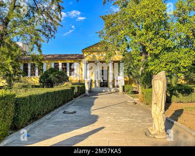 Vue extérieure du musée archéologique de Sparta situé dans la ville de Sparta, Laconia, Grèce. Il abrite des milliers de découvertes de l'ancienne Acropole o Banque D'Images