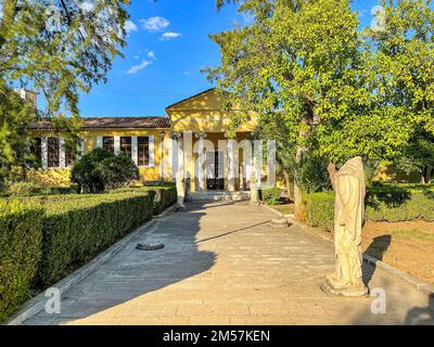 Vue extérieure du musée archéologique de Sparta situé dans la ville de Sparta, Laconia, Grèce. Il abrite des milliers de découvertes de l'ancienne Acropole o Banque D'Images