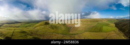 Vue panoramique sur Sugar Loaf Hill près de Settle, dans le North Yorkshire Banque D'Images