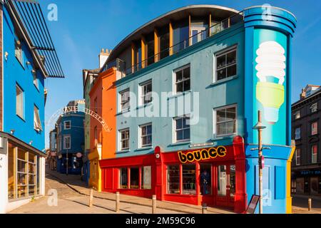 Angleterre, Kent, Folkestone, le quartier créatif, boutiques colorées et restaurants dans la vieille rue *** Légende locale *** Royaume-Uni,Royaume-Uni,grea Banque D'Images