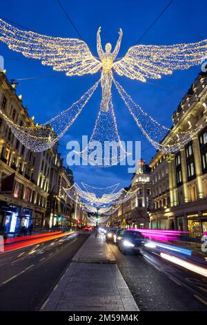 Royaume-Uni, Londres - West End Christmas Lights sur Regent Street Banque D'Images