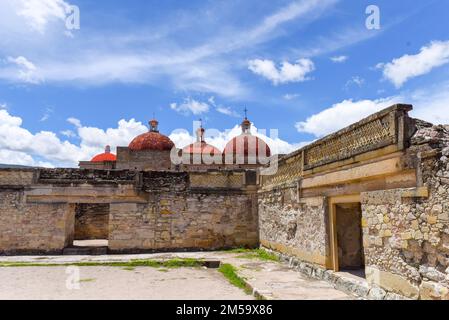 Les célèbres ruines de Mitla, site archéologique méso-américain de la civilisation Zapotec, vallée d'Oaxaca, Mexique Banque D'Images