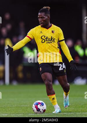 Tom DELE-Bashiru de Watford en action pendant le match du championnat Sky Bet à Vicarage Road, Watford. Date de la photo: Lundi 26 décembre 2022. Banque D'Images