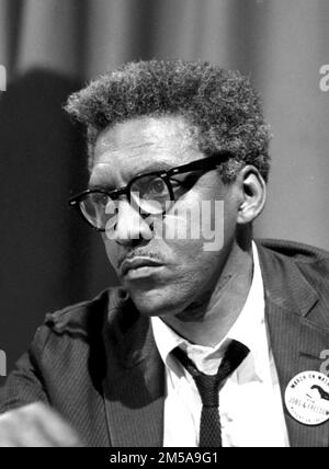 Bayard Rustin. Portrait du leader américain des droits civiques, Bayard Rustin (1912-1987) lors d'un point de presse pour la Marche sur Washington le 27 août 1963 Banque D'Images