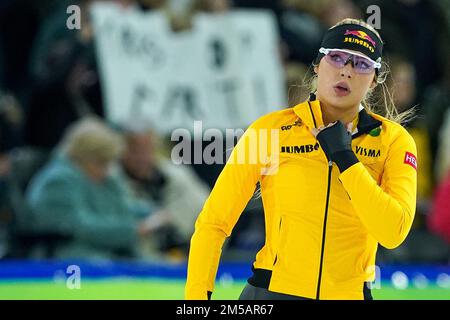 HEERENVEEN, PAYS-BAS - DÉCEMBRE 27: Jutta Leerdam de Jumbo Visma en compétition sur les femmes 500m pendant le KNSB Speed Skating NK Sprint sur 27 décembre 2022 à Heerenveen, pays-Bas (photo par Andre Weening/Orange Pictures) Banque D'Images