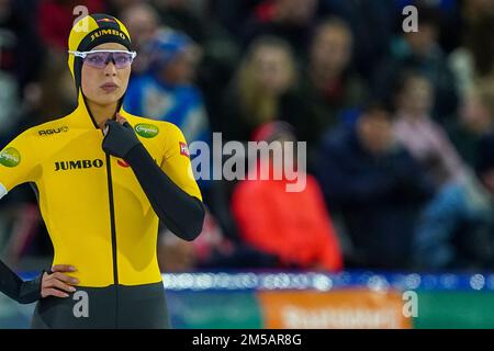 HEERENVEEN, PAYS-BAS - DÉCEMBRE 27: Jutta Leerdam de Jumbo Visma en compétition sur les femmes 500m pendant le KNSB Speed Skating NK Sprint sur 27 décembre 2022 à Heerenveen, pays-Bas (photo par Andre Weening/Orange Pictures) Banque D'Images