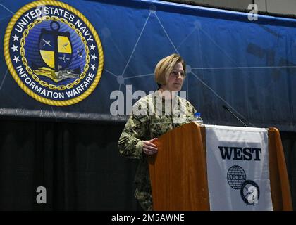 Le Vice-SMA Kelly Aeschbach, commandant des Forces d'information navales, ouvre le deuxième jour des États-Unis Série de conférenciers du Pavillon de la guerre d’information de la Marine (IW) sur 17 février. NAVIFOR génère, directement et par le biais de la direction d'IW Enterprise, des forces de guerre de l'information de la Marine agiles et techniquement supérieures, avec équipage, formées, équipées et certifiées prêtes au combat, pour s'assurer que notre Marine va dissuader, rivaliser et gagner de manière décisive dans la concurrence stratégique d'aujourd'hui. La conférence West 2022 est la première conférence et exposition navale sur la côte Ouest. L'Ouest est maintenant dans son 32nd année de mettre le militaire et l'industrie Banque D'Images