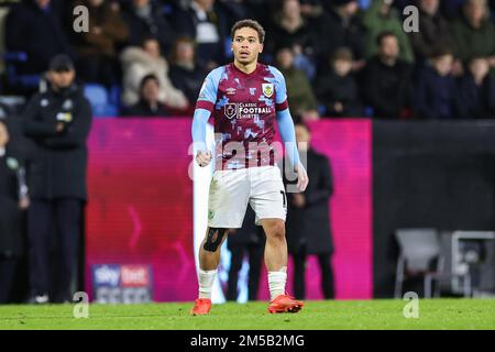 Manuel Benson #17 de Burnley pendant le match de championnat de Sky Bet Burnley vs Birmingham City à Turf Moor, Burnley, Royaume-Uni, 27th décembre 2022 (photo de Mark Cosgrove/News Images) Banque D'Images