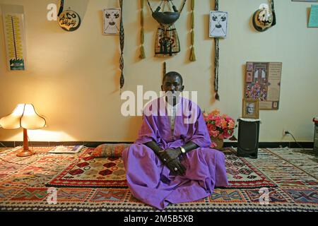 Portrait de l'érudit de marabout à Bamako, Mali, Afrique de l'Ouest. Banque D'Images