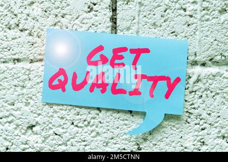Écriture affichage du texte obtention de la qualité. Mot pour les caractéristiques et les caractéristiques du produit qui répondent aux besoins Banque D'Images