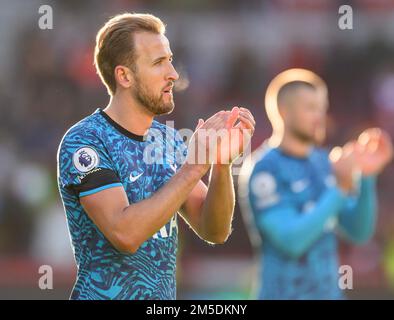 26 décembre 2022 - Brentford v Tottenham Hotspur - Premier League - Gtech Community Stadium Harry Kane de Tottenham lors du match de la première League au Gtech Community Stadium. Image : Mark pain / Alamy Live News Banque D'Images