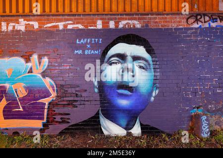 La fresque de M. Bean peint sur un mur le long du canal à Leeds, West Yorkshire. Créé par l'artiste Laffiti Banque D'Images