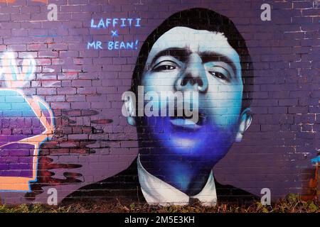 La fresque de M. Bean peint sur un mur le long du canal à Leeds, West Yorkshire. Créé par l'artiste Laffiti Banque D'Images