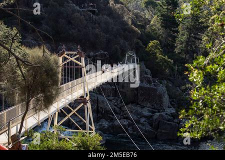 Pont suspendu de Lexandra, Launceston, Tasmanie, Australie. Cela s'étend sur la rivière South Esk Banque D'Images